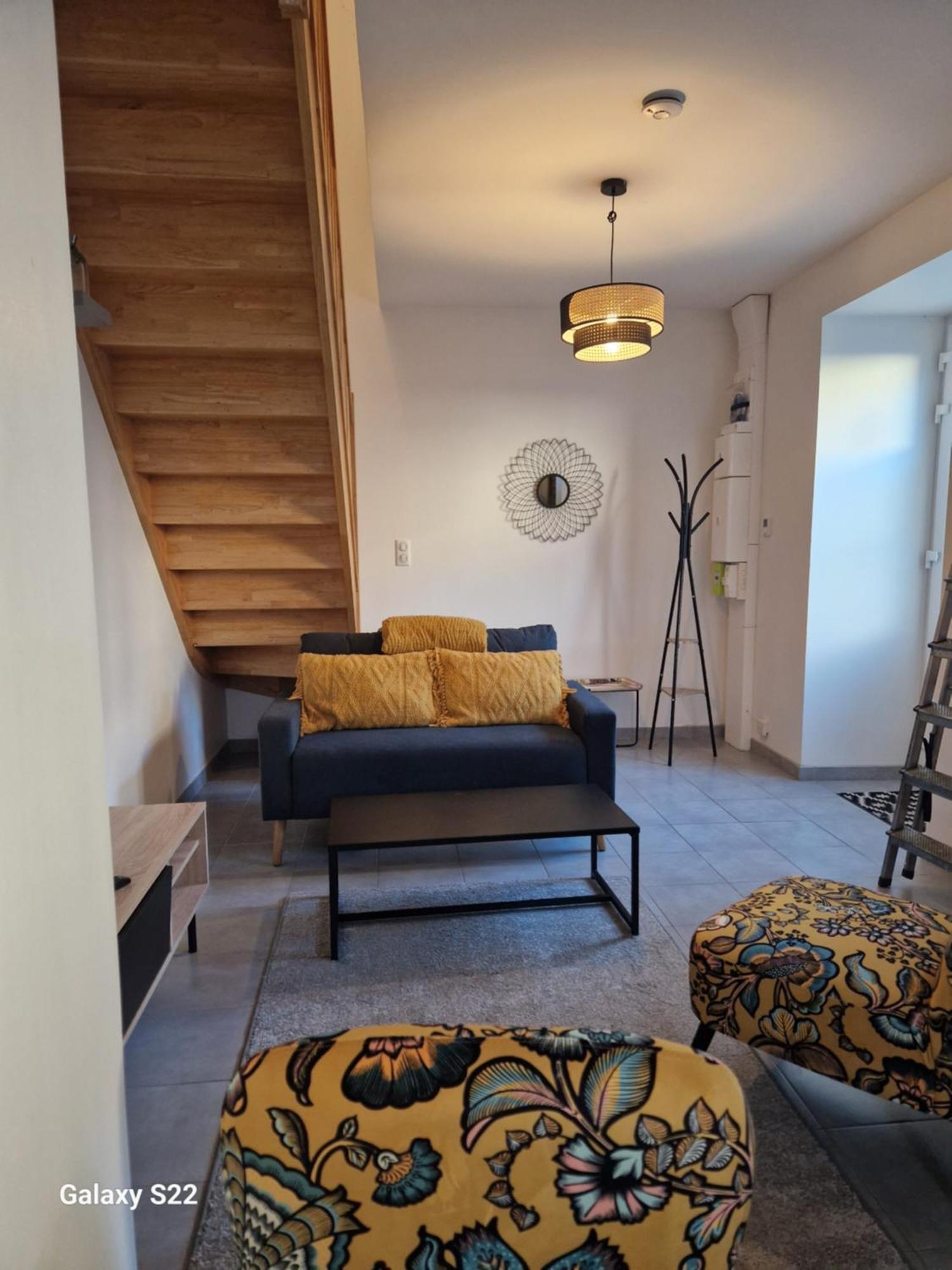 Duplex En Centre Ville 维莱科特雷 外观 照片