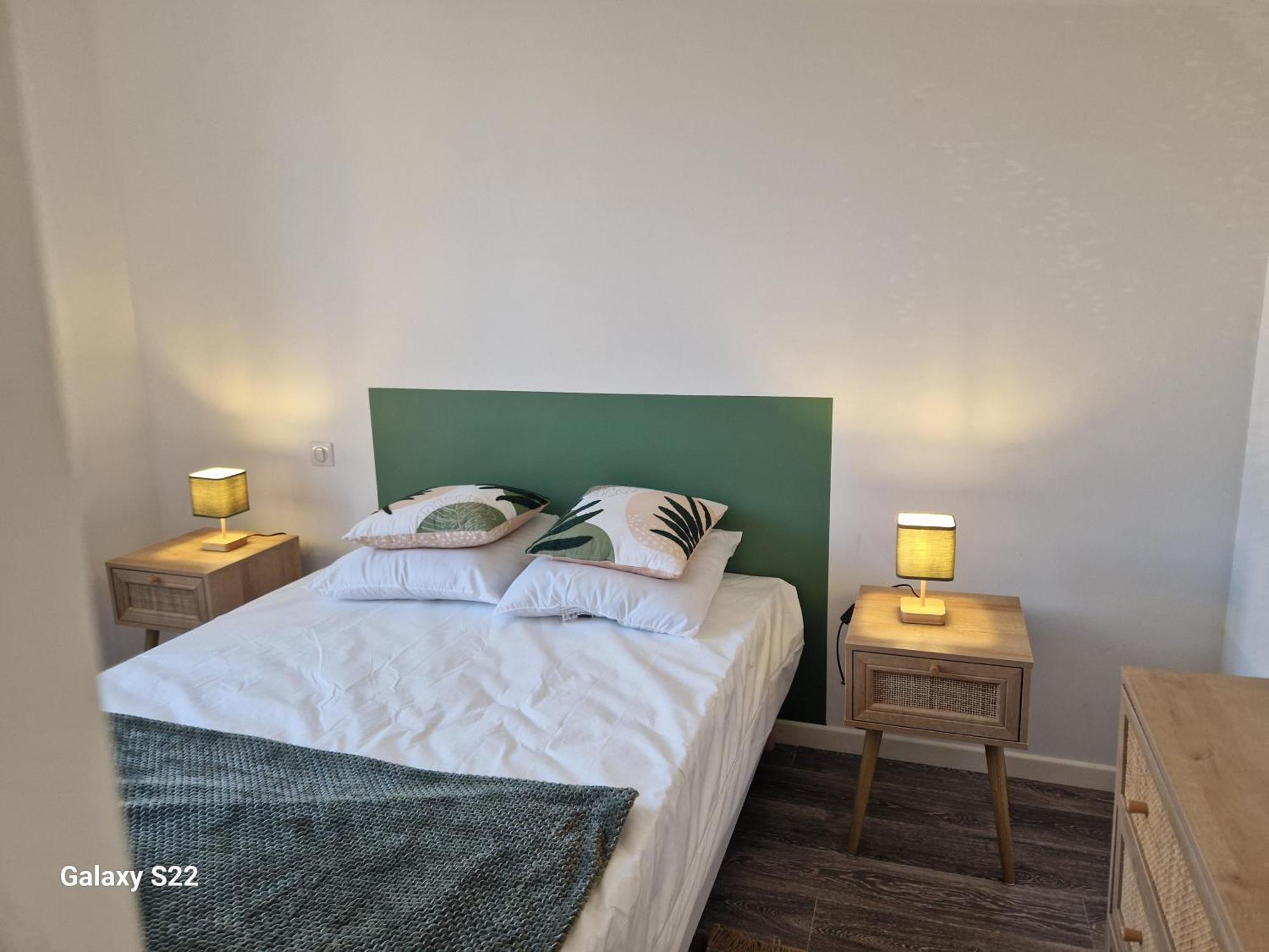 Duplex En Centre Ville 维莱科特雷 外观 照片
